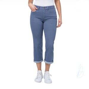110. Santana Jeans *NWT* Women's Tummy Control Capri Pants
